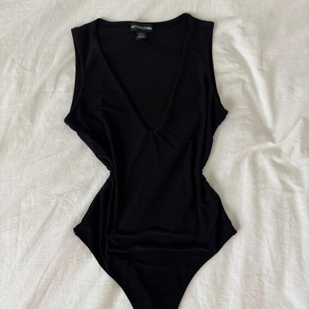 Pretty Little Things Black bodysuit with a V-neck